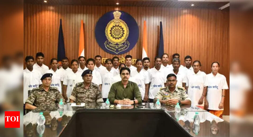 Maoists surrender in Narayanpur, Dantewada districts, 5 held in Bijapur