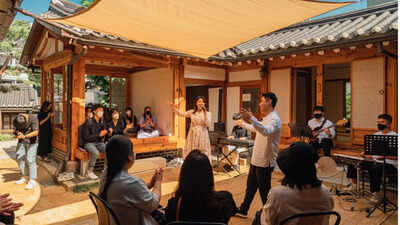 Jeon Hyun-moo reveals hanok estates enhancing visuals in Jun Ji-hyun and Song Joong-ki K-dramas and films