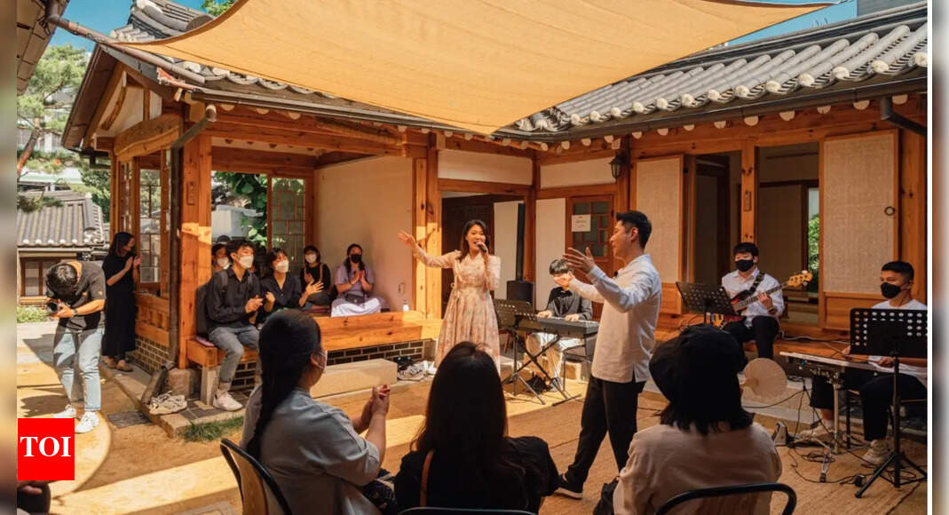 Jeon Hyun-moo reveals hanok estates enhancing visuals in Jun Ji-hyun and Song Joong-ki K-dramas and films