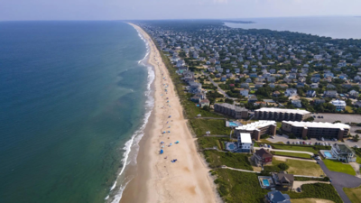  North Carolina’s outer banks hit; NHC warns of 'life-threatening surf and currents'