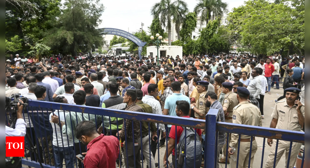 Ahmedabad student murder: ‘Kon hain, kya karlega tu?’ Screenshots of murder accused’s chats go viral; probe under way