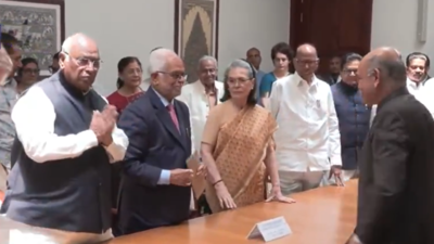  India bloc candidate B Sudershan Reddy files nomination, to face NDA’s CP Radhakrishnan; Kharge, Rahul and Sonia present