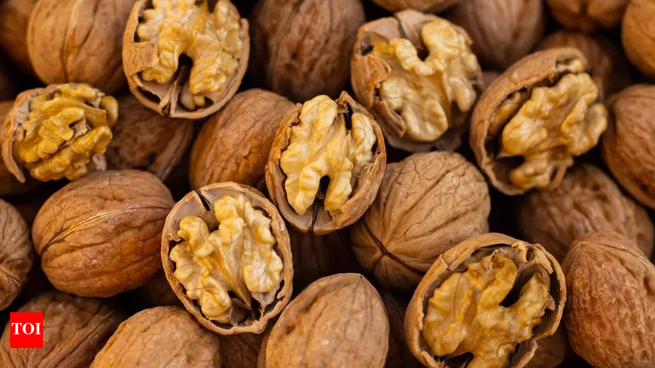 5 people who should avoid walnuts: Health risks you need to know | - Times of India