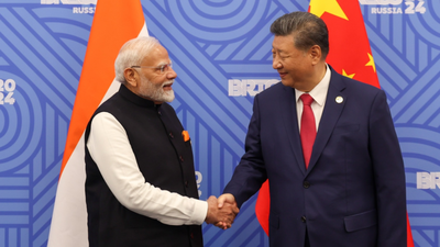  China targets Trump's tariffs; 'firmly' stands with India