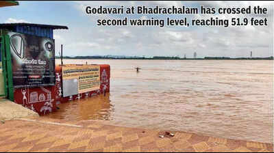 Authorities alert as Godavari swells in Bhadrachalam
