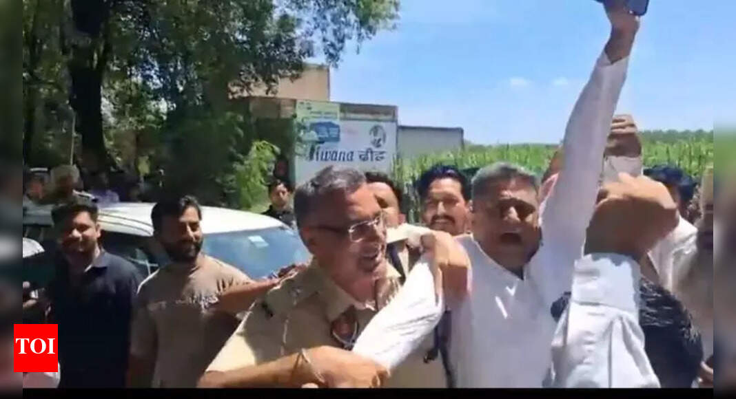 Detentions Mark BJP’s ‘Sewadar’ Drive | Chandigarh News  timesofindia.indiatimes.com
