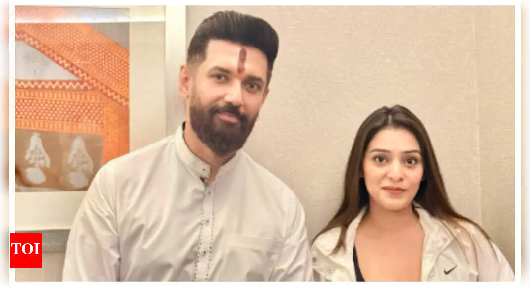 RJ Mahvash threatens trolls after meeting Chirag Paswan