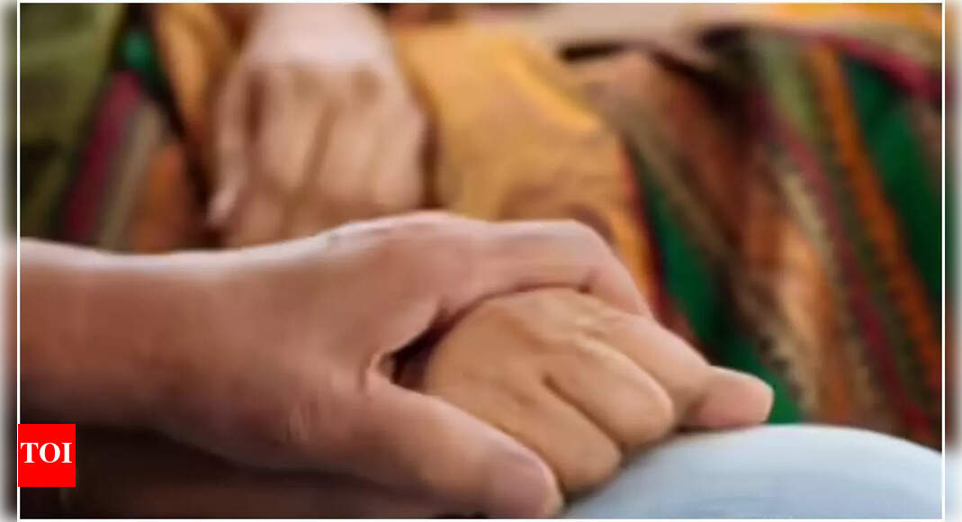 <div>Contraceptive slip-up: Man's Rs 200 payment failure exposes extramarital affair in China; blames pharmacy for ruining his relationship</div>