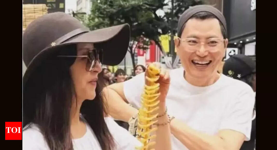 Seo Jung-hee glows on Myeong-dong date post-cancer