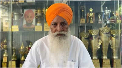 Gurnam Singh Charuni