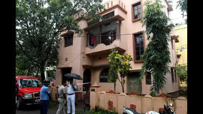 Bungalow murder in Kolkata: Elderly woman killed, husband found tied up; ornaments missing, CCTV wires severed