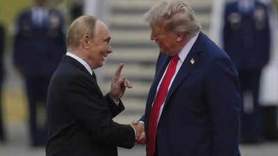  Putin expresses hope of mending US ties; Trump jittery over war