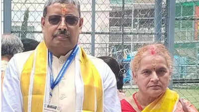 Kavikulaguru Kalidas Sanskrit University vice-chancellor Hareram Tripathi, wife killed in road accident