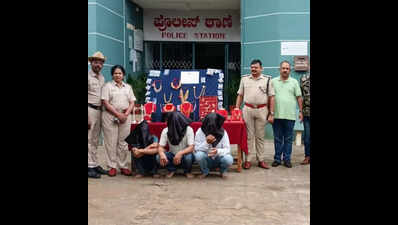 3 Nepali suspects held, stolen gold jewellery recovered