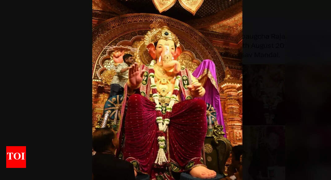 Purple dhoti, golden throne: Lalbaugcha Raja 2025’s grand reveal ahead of Ganesh Chaturthi will leave you awestruck!