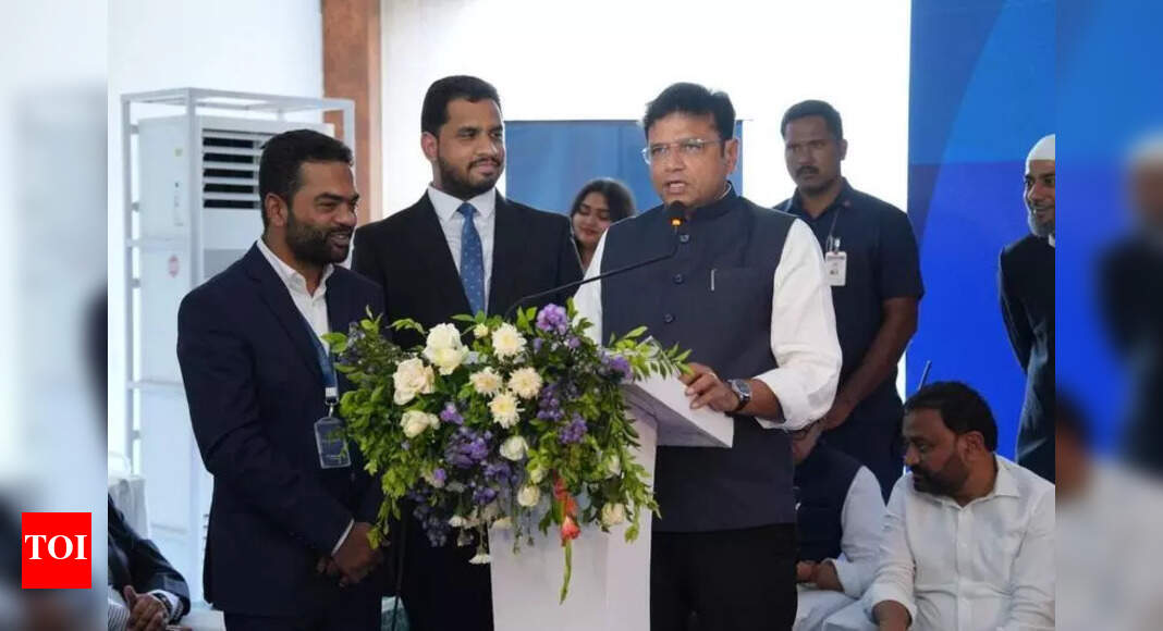 Safeguard Constitution: Sridhar Babu to legal fraternity