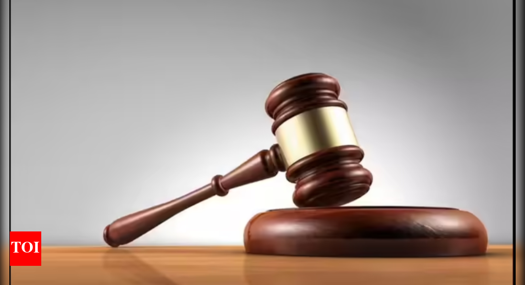 Calcutta HC commutes death sentence of killer mother and boyfriend