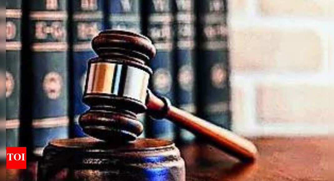 <div>SC: Reciting 'guru brahma' not enough if teachers get pittance</div>