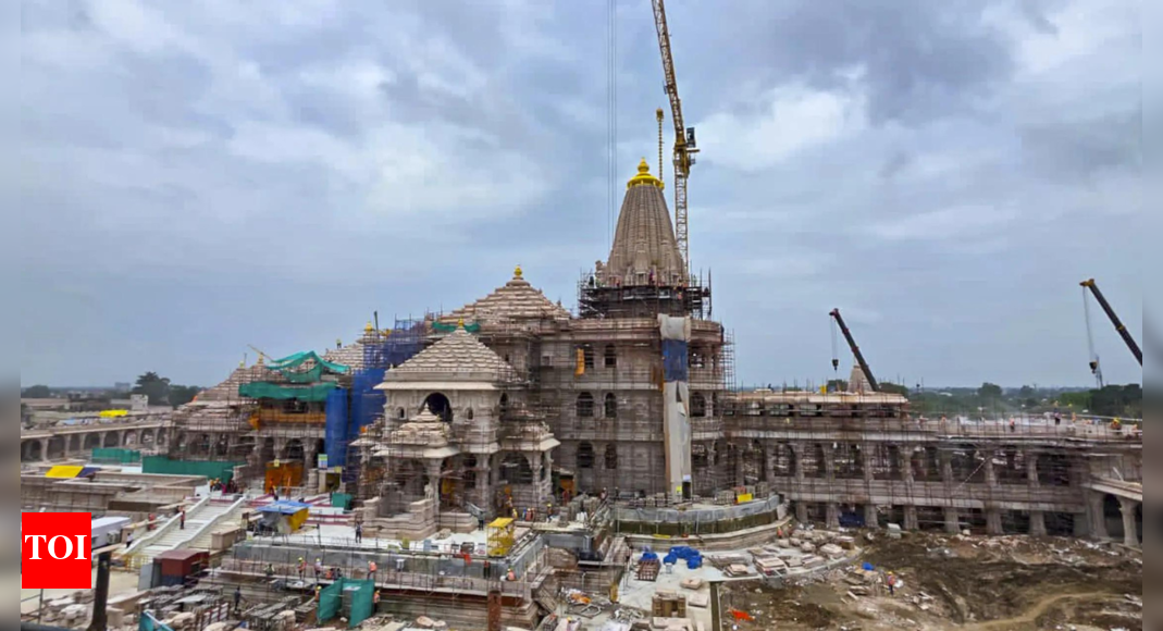 अयोध्या टेम्पल ट्रस्ट और एक्स-रॉयल पास के प्रमुख सदस्य दूर | भारत समाचार