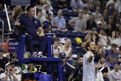 Shocking! Daniil Medvedev’s US Open match delayed after photographer creates chaos on court - Watch