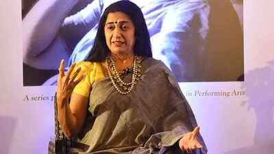  Suhasini Maniratnam