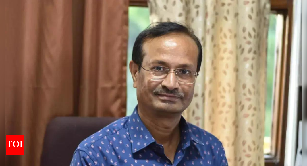 SC stays cases against psephologist over Maharashtra voter data discrepancies