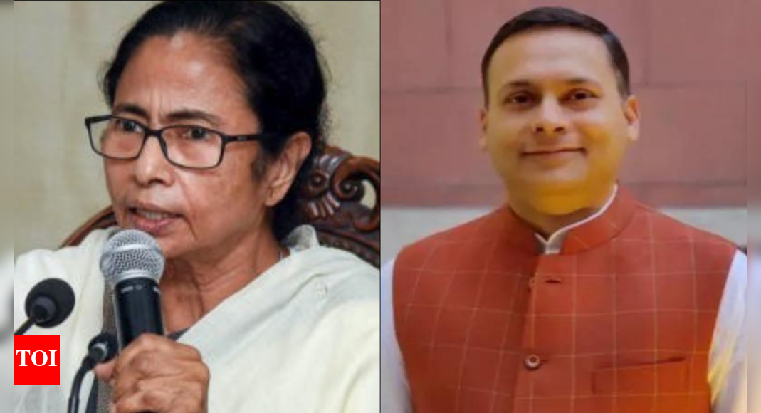 <div>Clownish Bollywood-style escape: BJPs Amit Malviya mocks TMC MLAs escape bid; calls it flop scene directed by CM Mamata Banerjee</div> <div>'Clownish Bollywood-style escape': BJP's Amit Malviya mocks TMC MLA's escape bid; calls it flop scene directed by CM Mamata Banerjee</div>