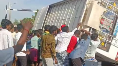 Nine students injured as van topples on railway track near Vridhachalam