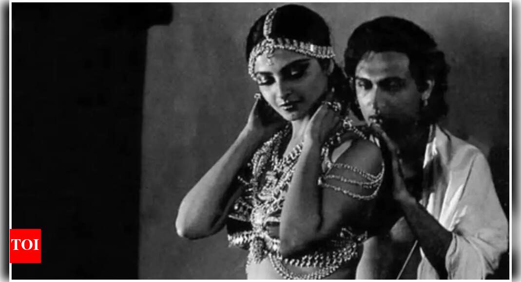 Shekhar Suman takes trip down memory lane, thanks Rekha for working with him in 'Utsav'
