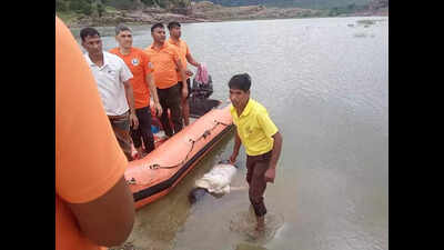 Bodies of four swept away in car recovered from Kalisindh River