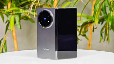 Vivo X Fold5 review: It folds. It lasts. It fits
