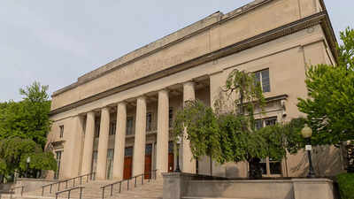7 leading business schools in the US beyond the Ivy League