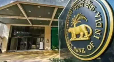 RBI holds talks with exporters on tariff threats