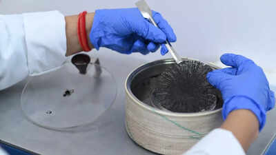 தொழில்துறை கழிவுநீரை சுத்தம் செய்ய இந்திய ஆராய்ச்சியாளர்கள் கழிவுப்பொருட்களைப் பயன்படுத்துகின்றனர்