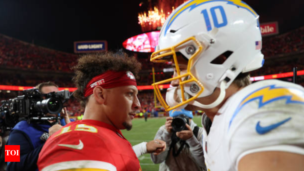 IShowSpeed joins Kansas City Chiefs vs. Los Angeles Chargers for YouTube's first NFL broadcast | NFL News - Times of India