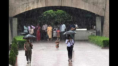Light rain cools city, more of same expected today