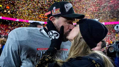 US Open celebrates Taylor Swift and Travis Kelce after romantic garden proposal engagement