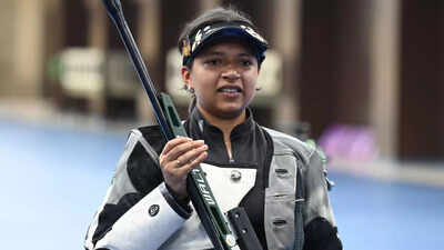  Sift Kaur Samra adds 3P gold to her cabinet