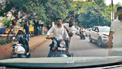 Brawl over wrong-side driving leaves man with fractured nose in Pune; 4 arrested