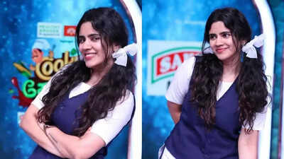  Soundariya stuns in a surprise entry in Reema Sen’s Vallavan avatar