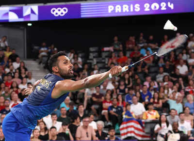 HS Paranoy harasses World No. 2 Anders Antonson at BWF World Championship