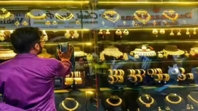  Indian diamond, jewellery traders hit; orders cancelled, layoffs begin