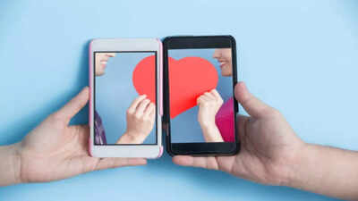 Emojis and online dating: What works and what doesn’t