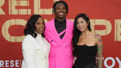  Travis Hunter’s mom Ferrante Edmonds reacts after Jacksonville Jaguars rookie welcomes baby boy with Leanna Lenee