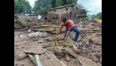 Chhattisgarh CM asks officials to move on war-footing note to restore life in Bastar after flood
