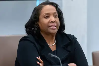  Lisa Cook sues Trump admin; asks to 'confirm her status' as board member