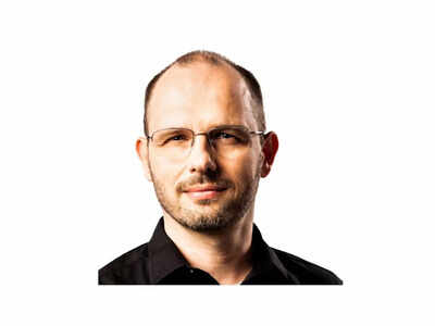 GitHub ex-CEO Thomas Dohmke: Measuring AI usage doesn't mean assessing how many lines of code someone wrote with AI, instead it is about…