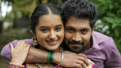 Aha Kalyanam actress Akshaya Kandamuthan gets engaged to long-time BFF Jainu Jai