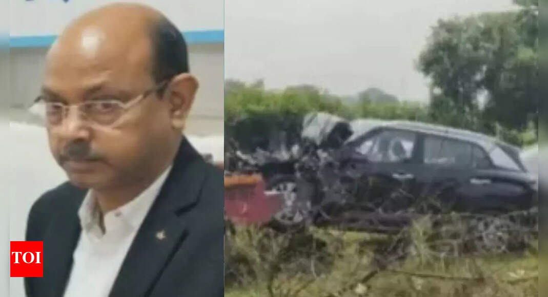 UP crash: Senior govt officer Rajesh Kumar Jaiswal dies in expressway ...