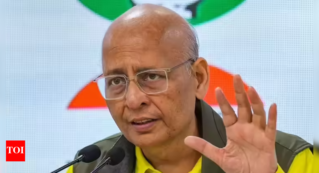 <div>Prowess in English: Justice Krishna Iyer's language skills compared to Shashi Tharoor in Supreme Court; CJI says can't stop reactions</div>